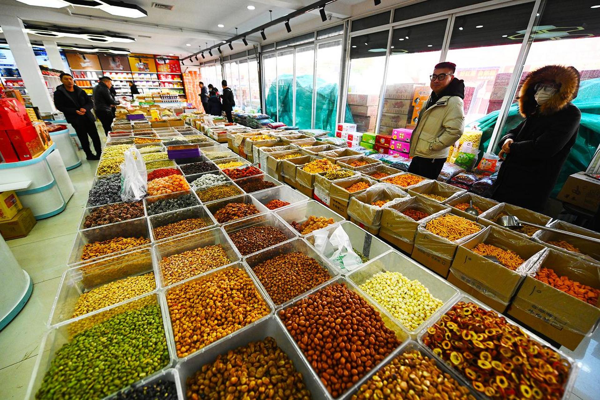 农副特产年味浓，太原河西市场迎节前采购高峰